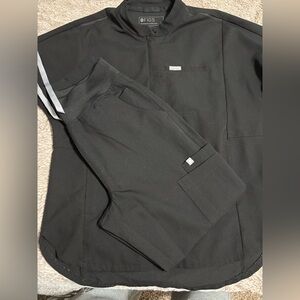 FIGS scrubs S Petite